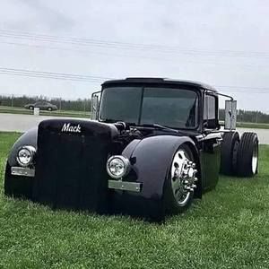 Meet your Posher, Omar